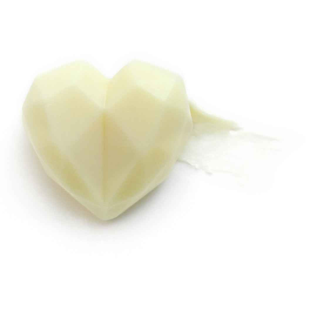 solid body butter texture  level 3 cocoa coeur on white background